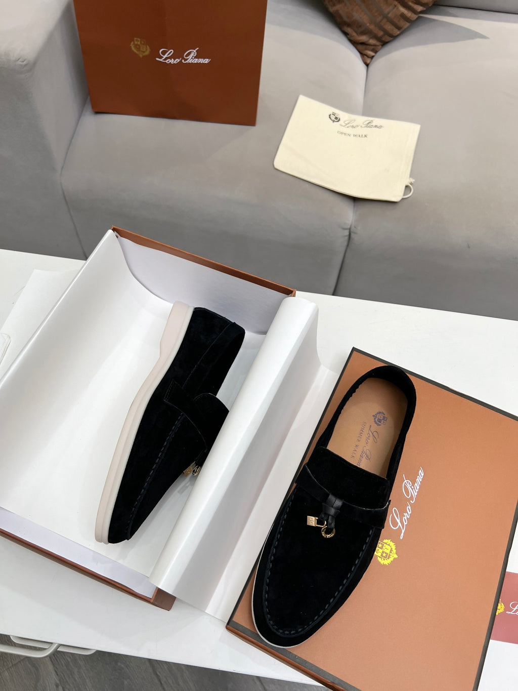 The Loafer Prestige Charms Black