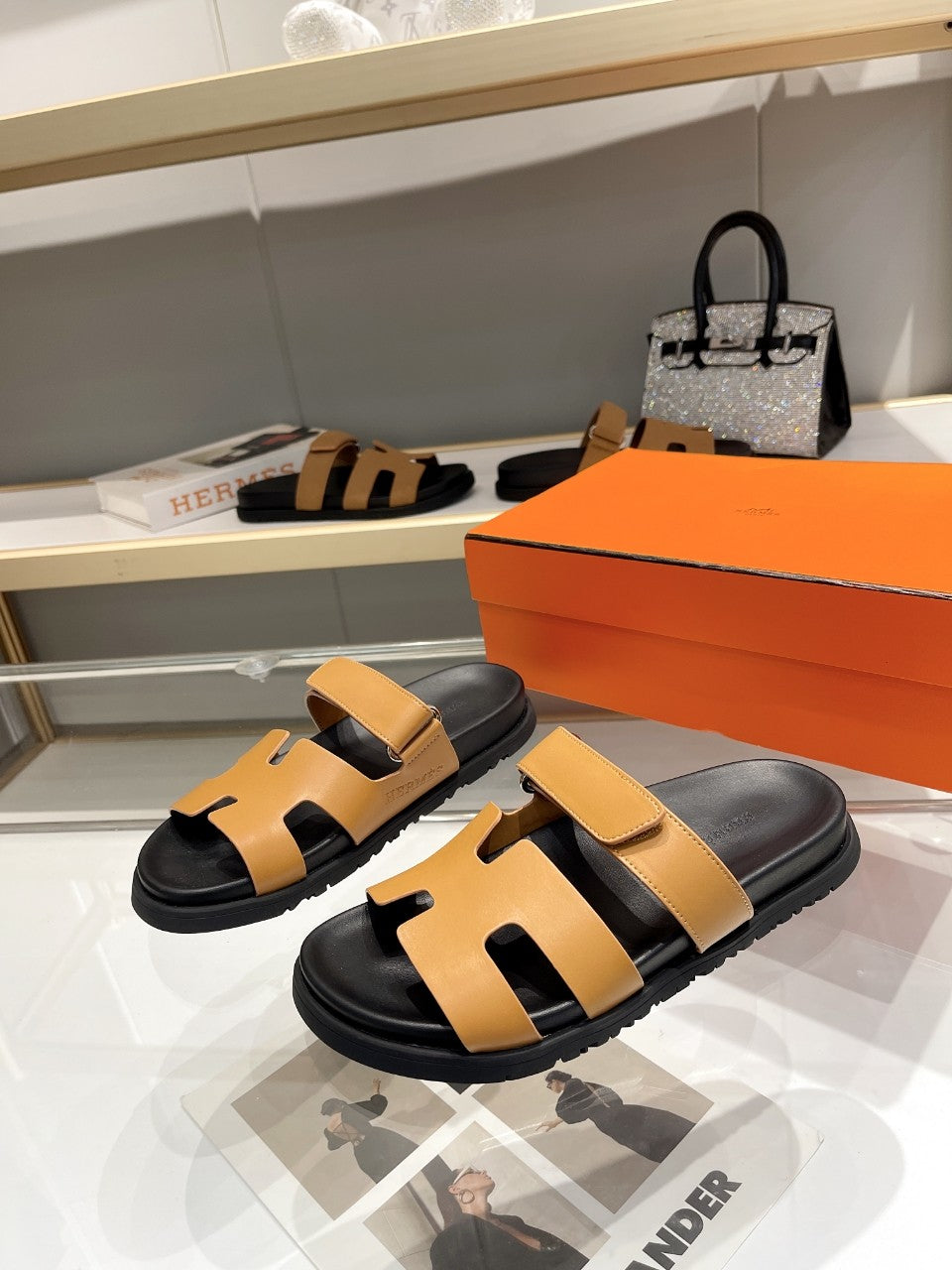 Hermes Sandal Chypre Beige Schwarz Sohle
