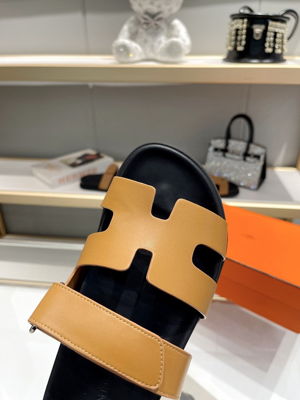 Hermes Sandal Chypre Beige Schwarz Sohle