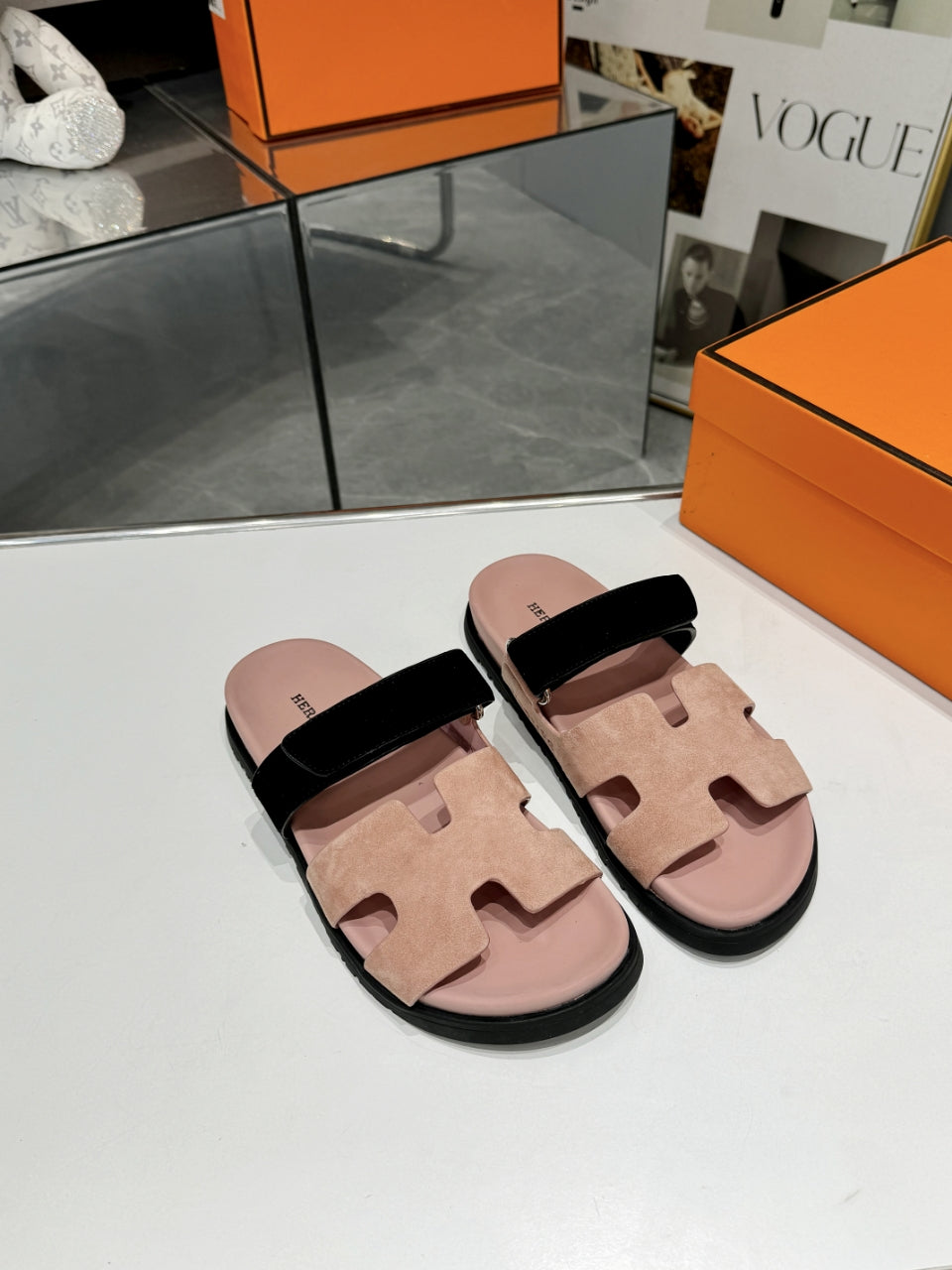 Hermes Sandal Chypre Velvet Baby Rosa Black Belt