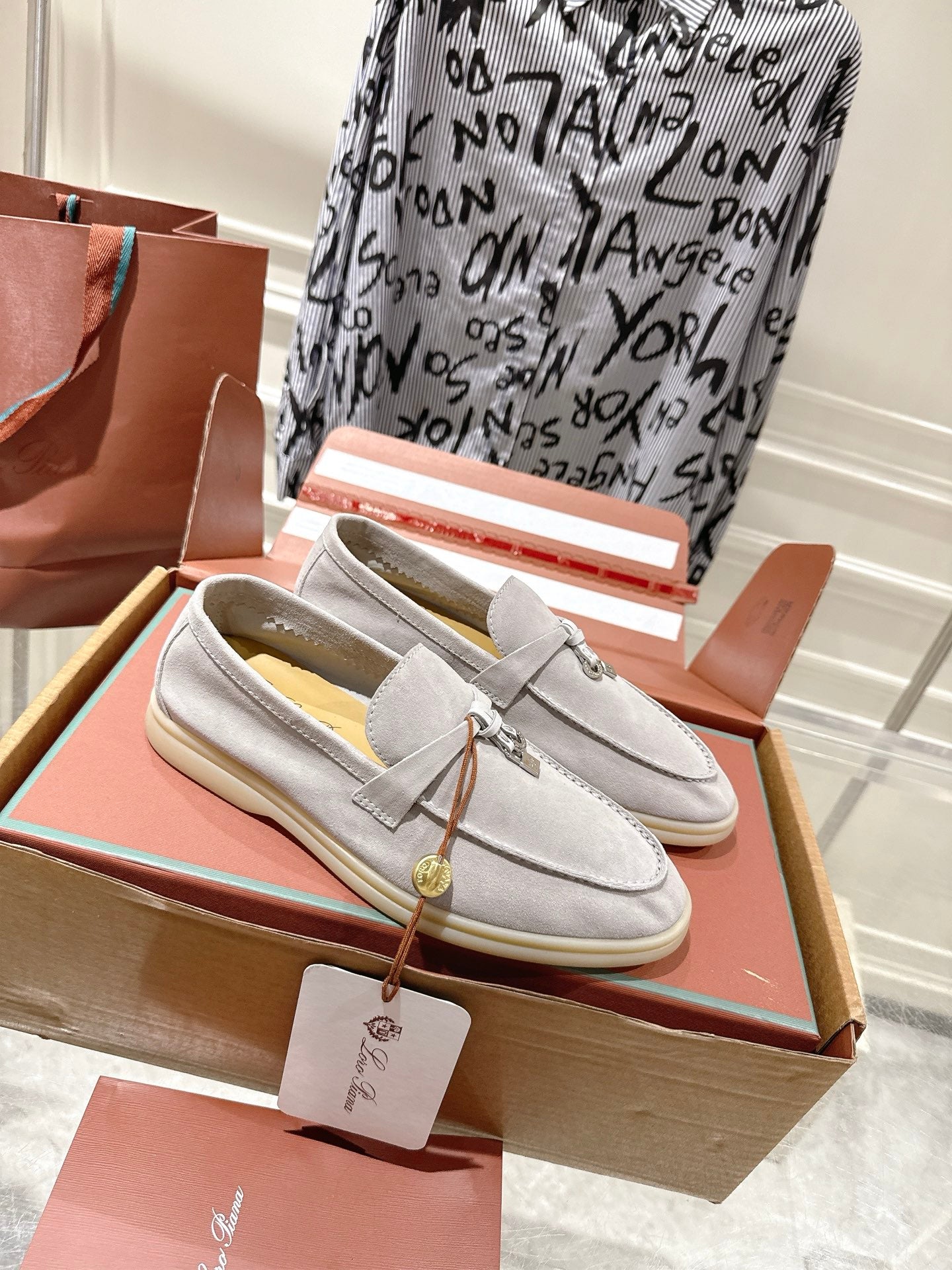 Loafer Prestige Charms Beige