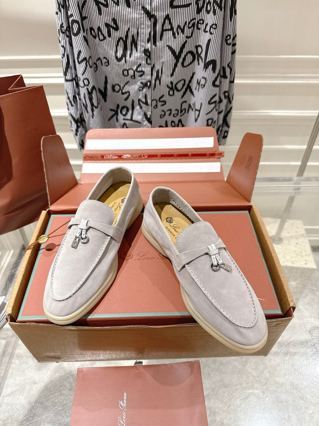 Loafer Prestige Charms Beige