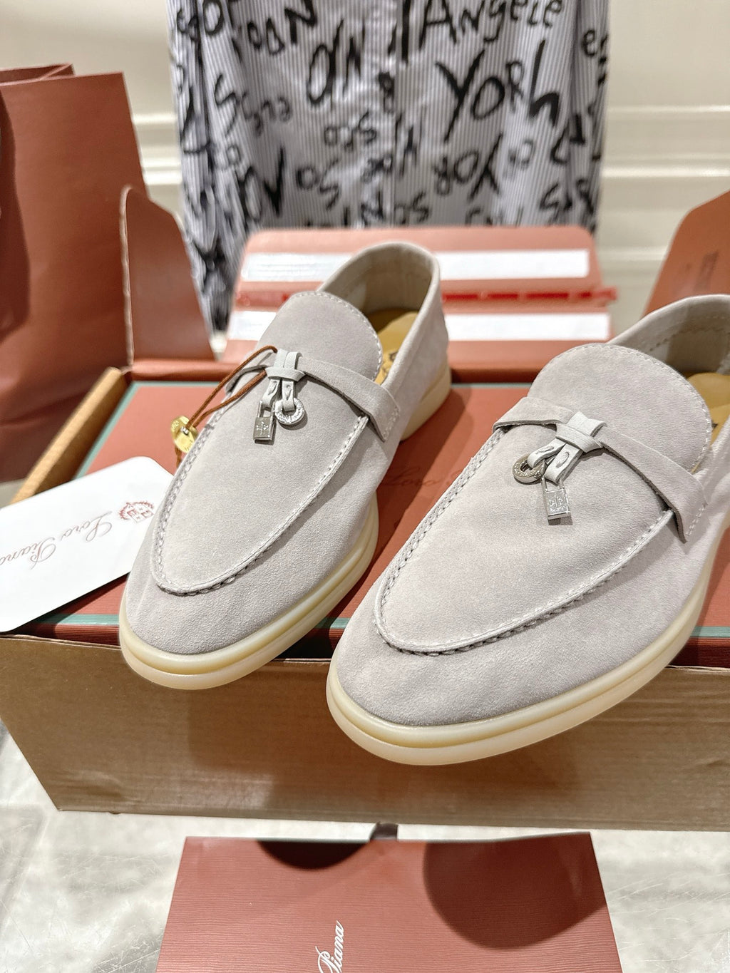 Loafer Prestige Charms Beige